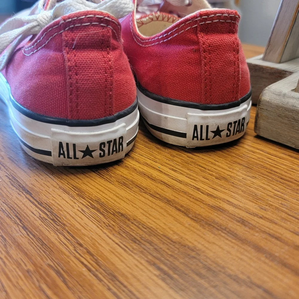 Red Converse All Stars - Picture 3 of 5